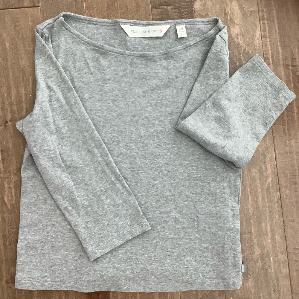 Victoria's Secret Gray 3/4 Sleeve Top, Size L